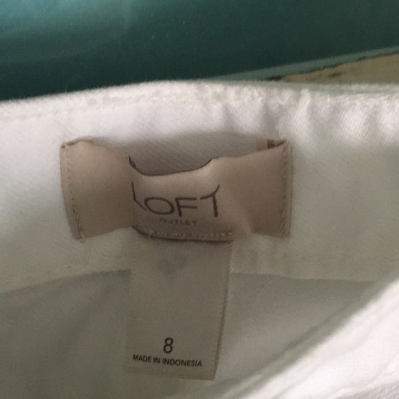 Ann Taylor Loft white denim skirt 8 - Picture 3 of 4